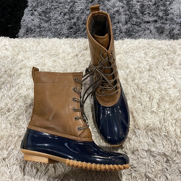Duck Boot - Picture 2 of 6